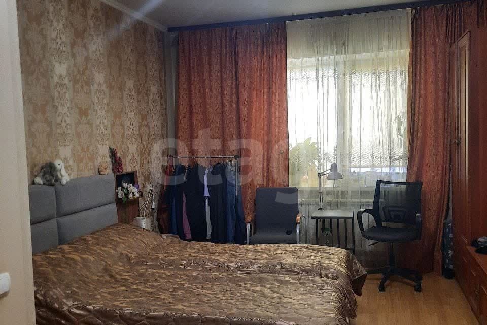 Продаётся 1-комнатная квартира, 42 м²