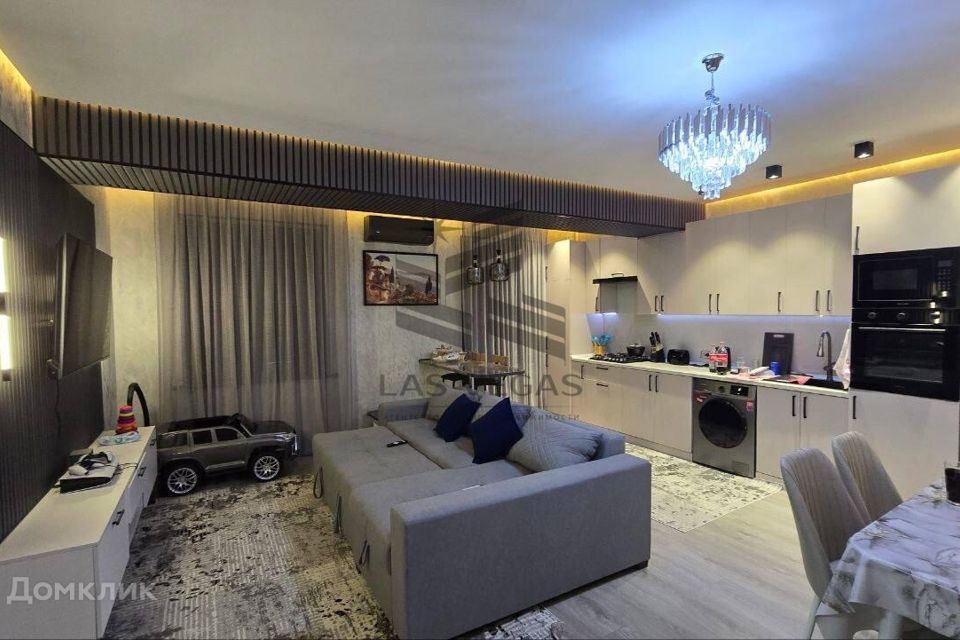 Сдаётся 2-комнатная квартира, 65 м²