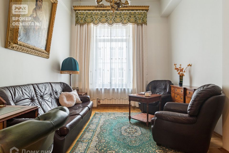 Продаётся 3-комнатная квартира, 70 м²