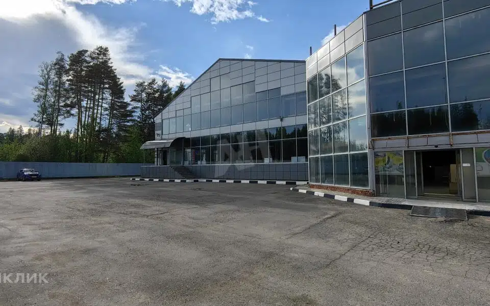 Сдаётся помещение своб. назначения, 550.9 м²