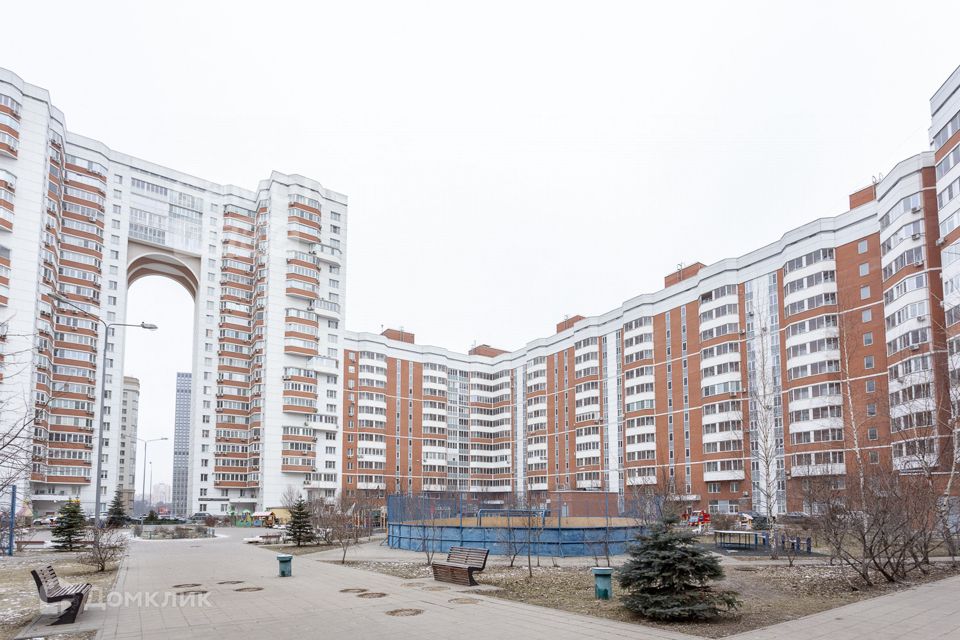 Продаётся 3-комнатная квартира, 102.5 м²