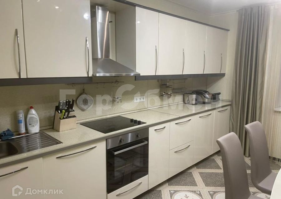 Продаётся 3-комнатная квартира, 76.4 м²