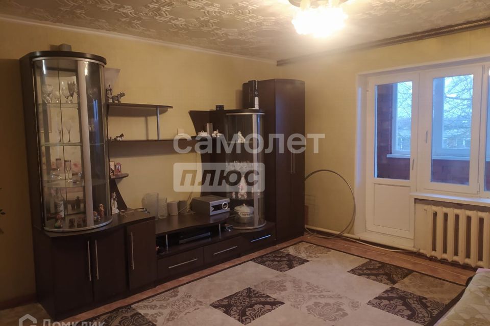 Продаётся 3-комнатная квартира, 58.4 м²