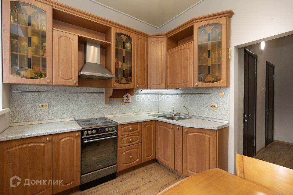 Продаётся 4-комнатная квартира, 101.8 м²