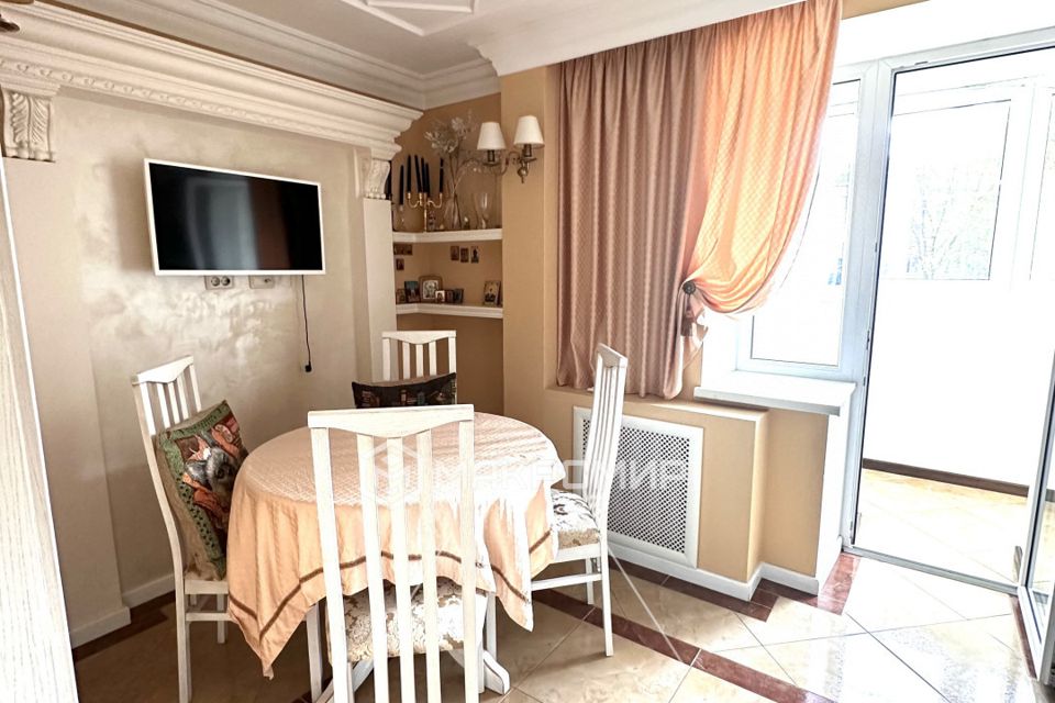 Продаётся 1-комнатная квартира, 41 м²