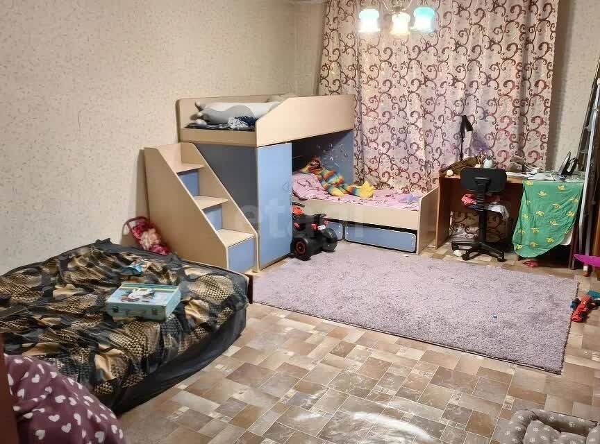 Продаётся 2-комнатная квартира, 65 м²