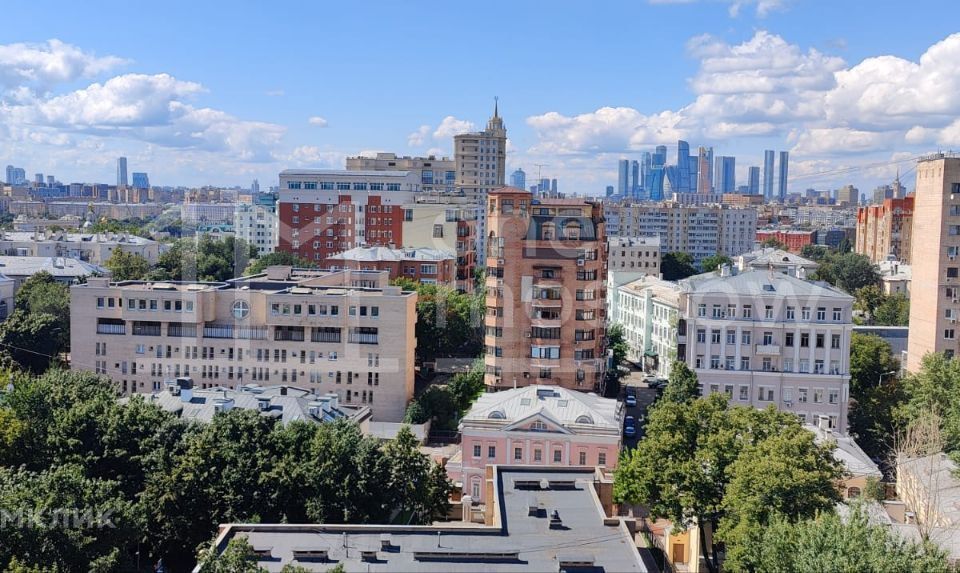 Продаётся 1-комнатная квартира, 38 м²