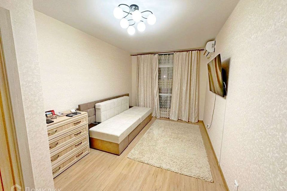 Продаётся 1-комнатная квартира, 37.5 м²