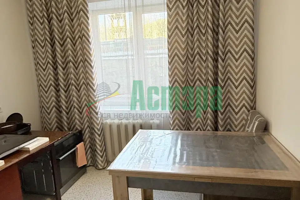 Продаётся 4-комнатная квартира, 96.5 м²