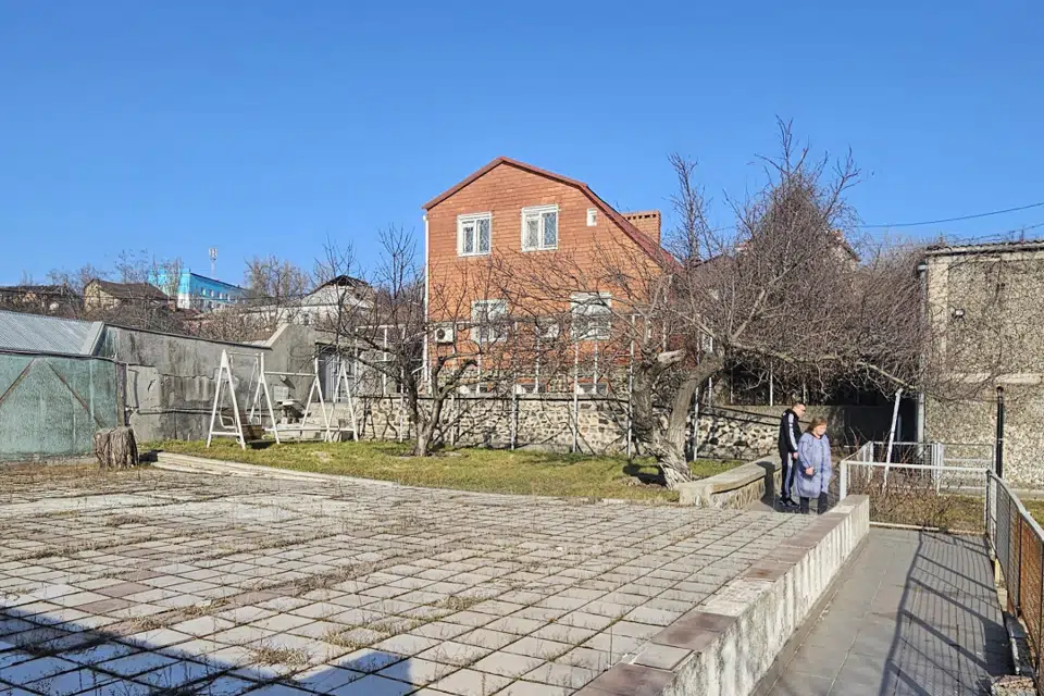 Продаётся 2-этажный дом, 203.5 м²