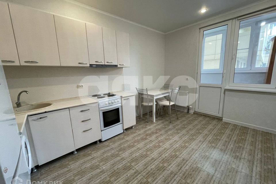 Продаётся 1-комнатная квартира, 43 м²