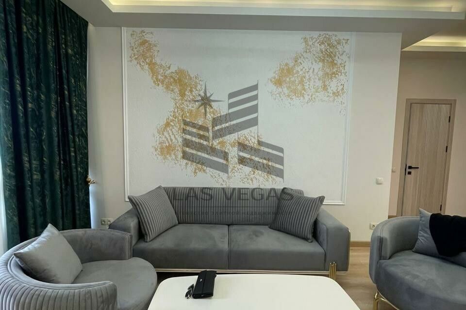 Сдаётся 2-комнатная квартира, 65 м²