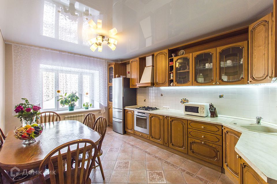 Сдаётся 3-комнатная квартира, 107 м²