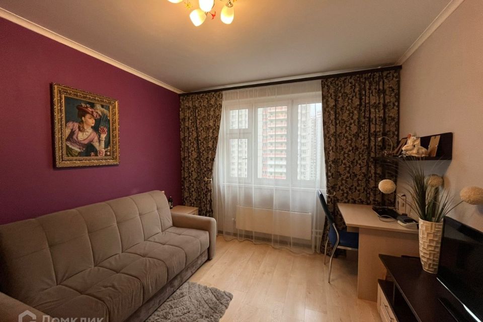 Продаётся 2-комнатная квартира, 57.4 м²