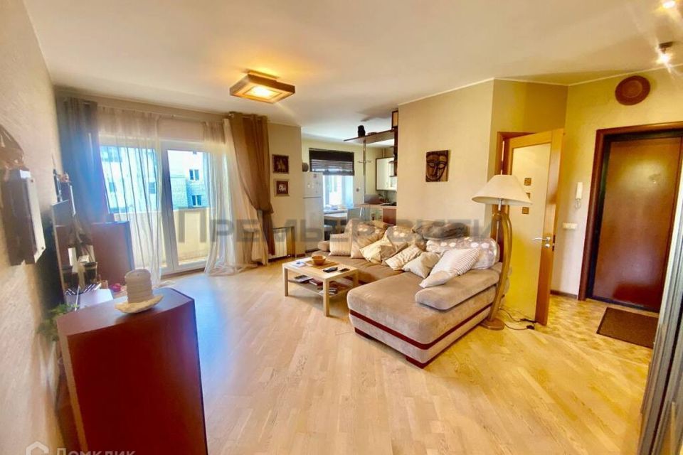 Сдаётся 2-комнатная квартира, 76 м²