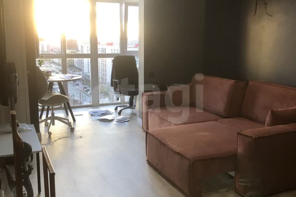 Продаётся 1-комнатная квартира, 42 м²