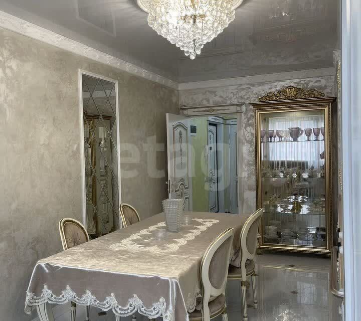 Продаётся 1-комнатная квартира, 56.8 м²