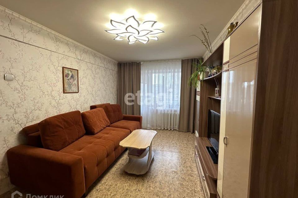 Продаётся 4-комнатная квартира, 57.7 м²