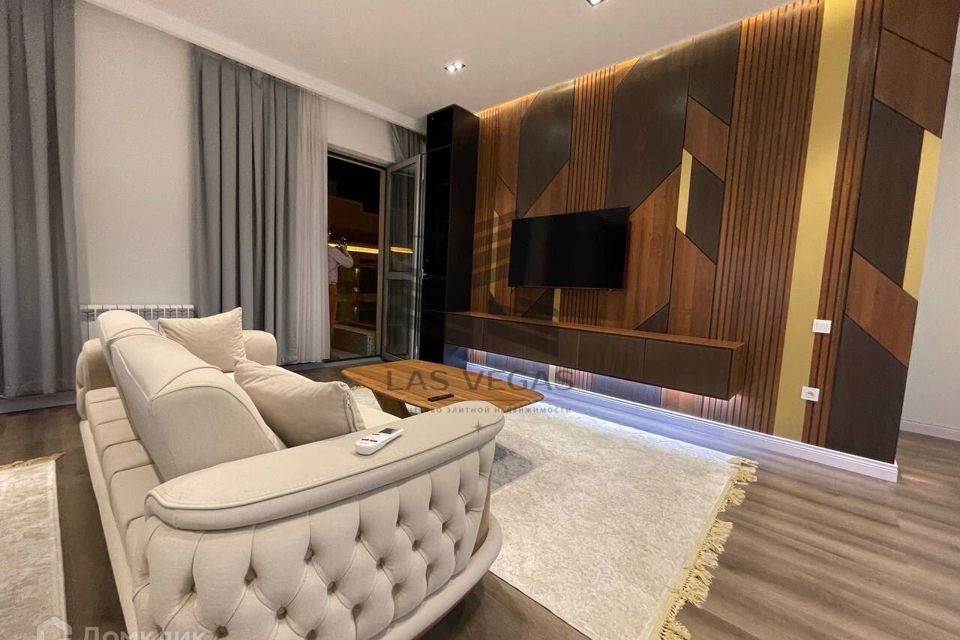 Сдаётся 2-комнатная квартира, 70 м²