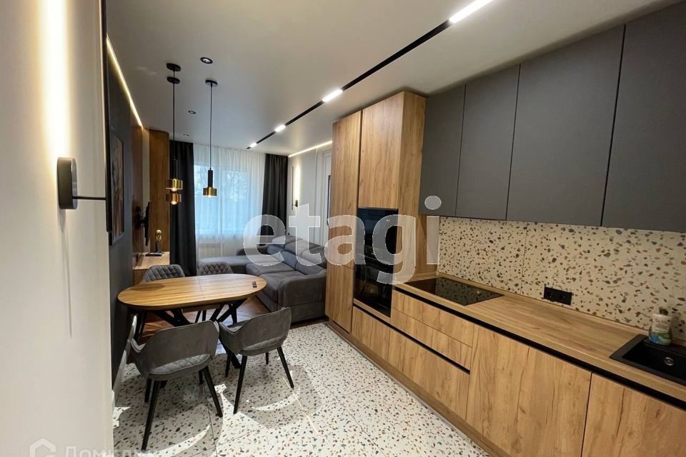 Продаётся 2-комнатная квартира, 73.8 м²