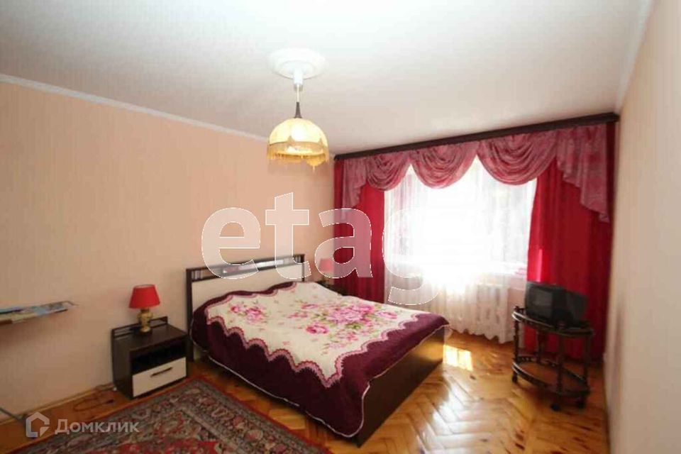 Сдаётся 2-комнатная квартира, 74 м²