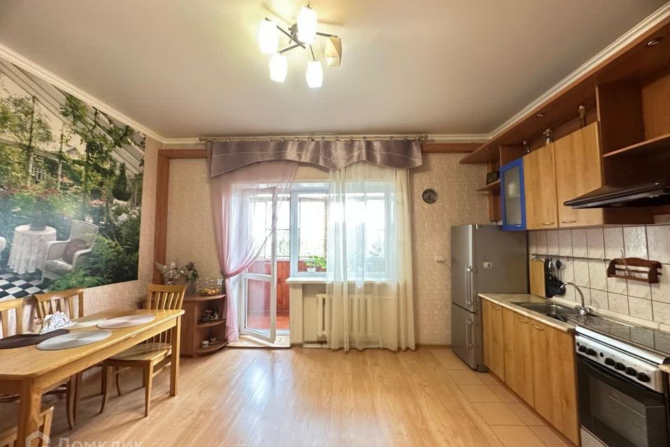 Продаётся 3-комнатная квартира, 104.4 м²