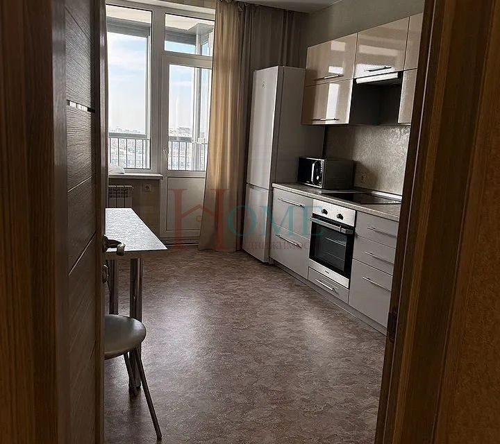 Сдаётся 1-комнатная квартира, 42 м²