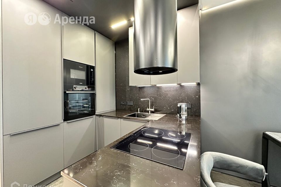 Сдаётся 2-комнатная квартира, 56 м²