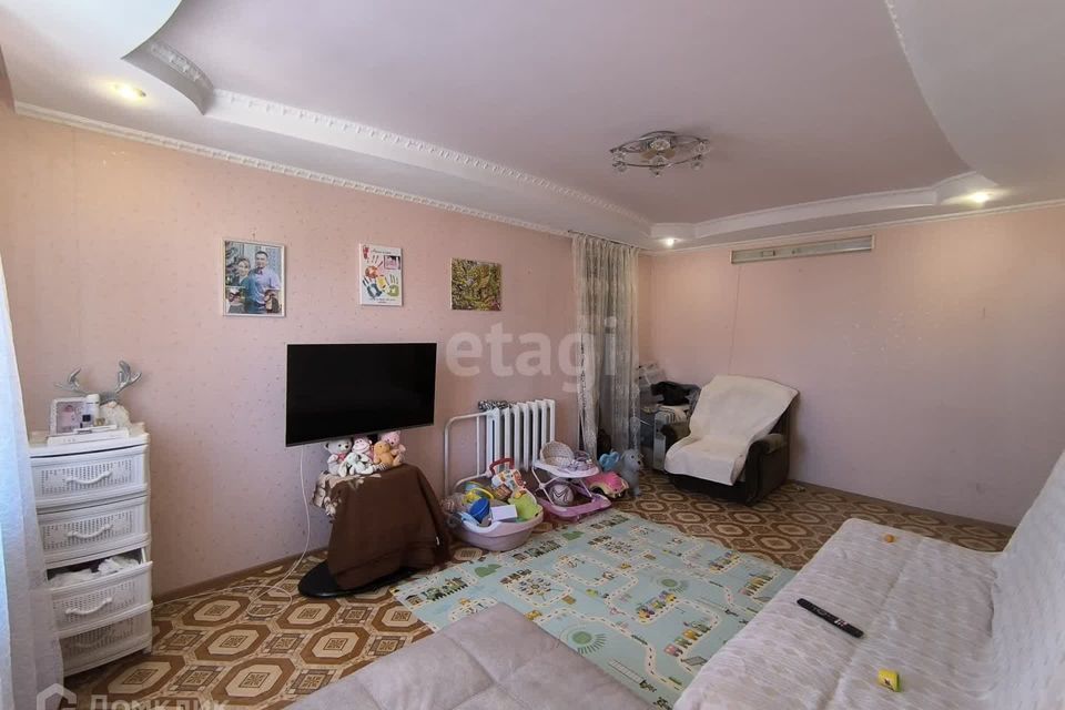 Продаётся 4-комнатная квартира, 71.6 м²