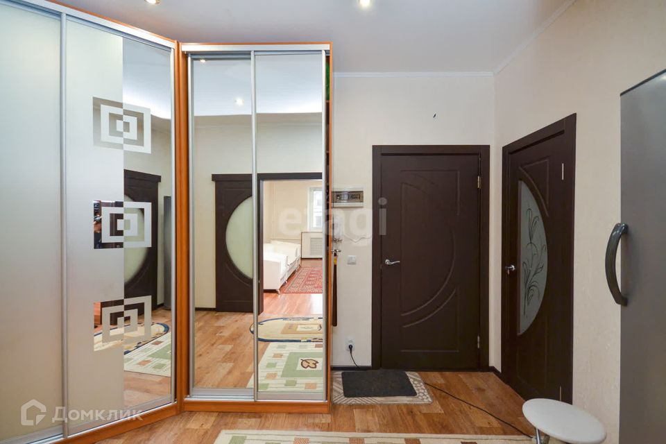 Продаётся 3-комнатная квартира, 98 м²