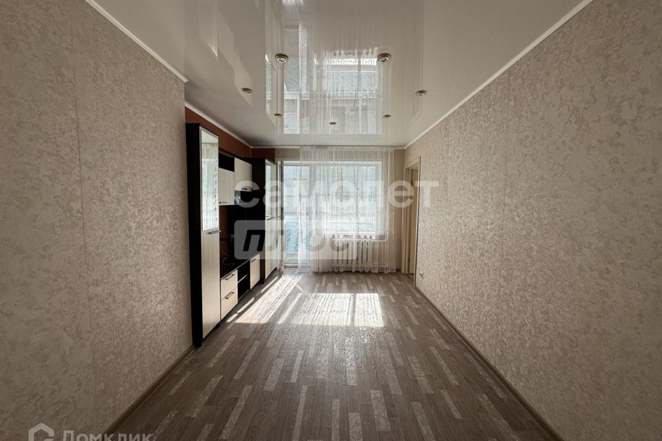 Продаётся 3-комнатная квартира, 47.7 м²