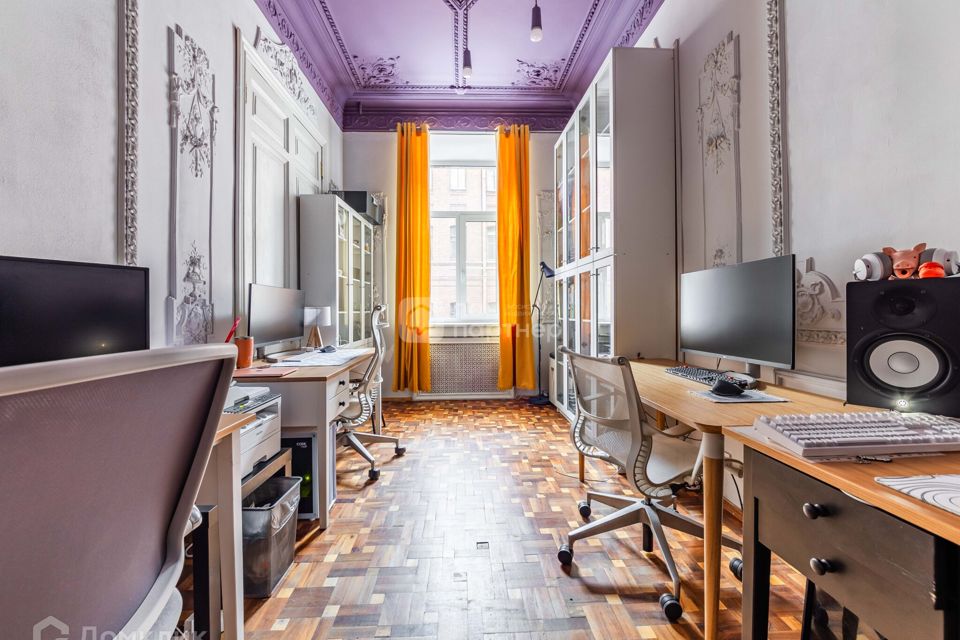 Продаётся 5-комнатная квартира, 160.7 м²