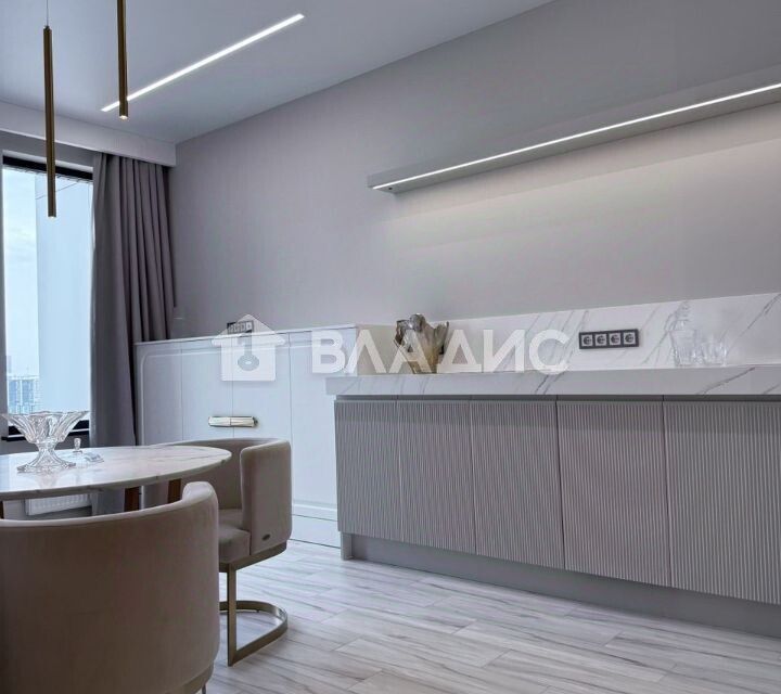 Продаётся 2-комнатная квартира, 66.7 м²