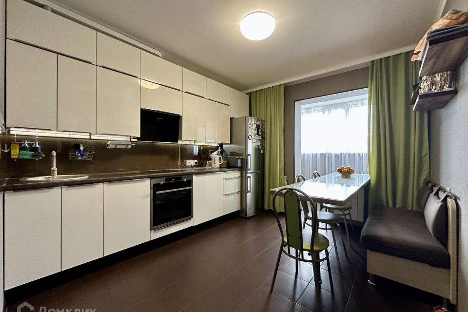 Продаётся 3-комнатная квартира, 77.9 м²