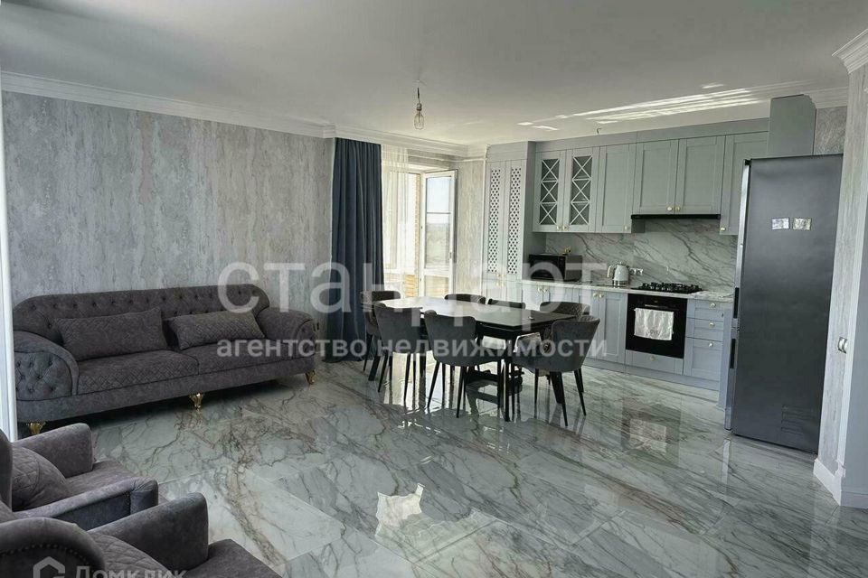 Продаётся 3-комнатная квартира, 100 м²