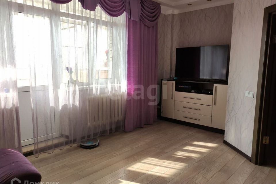 Продаётся 2-комнатная квартира, 70.7 м²