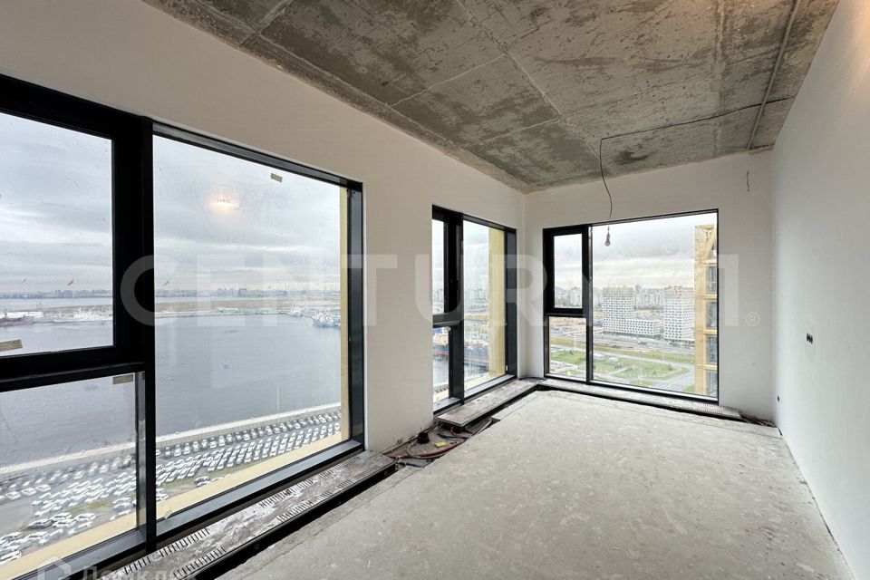 Продаётся 4-комнатная квартира, 100 м²