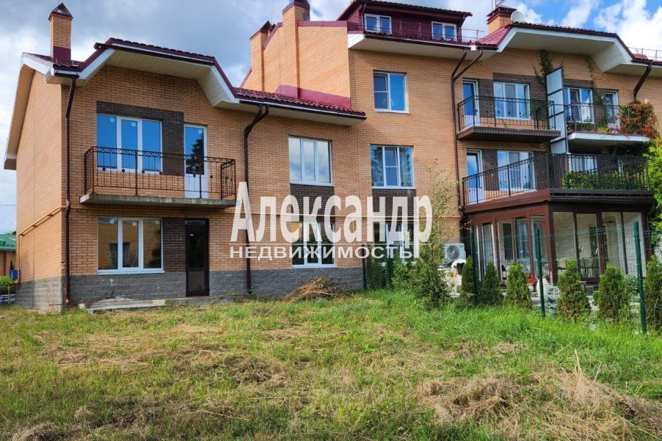 Продаётся 5-комнатная квартира, 171.5 м²
