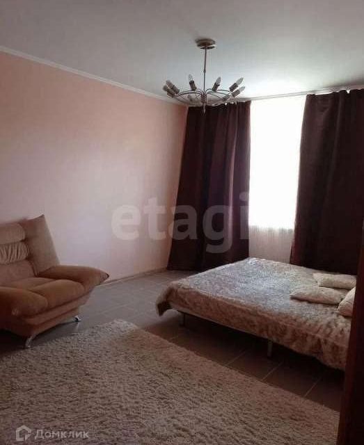 Сдаётся 2-комнатная квартира, 76 м²
