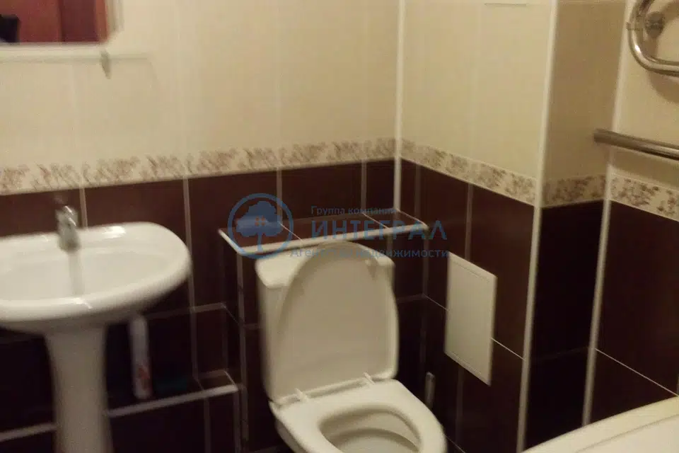 Сдаётся 1-комнатная квартира, 38 м²