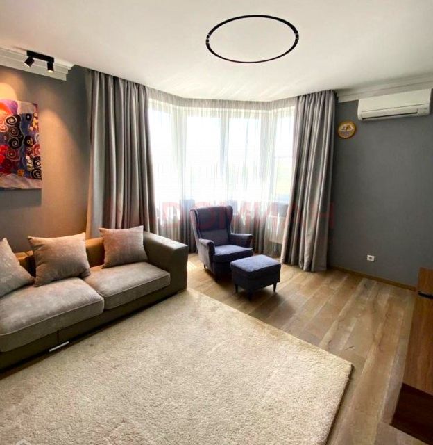 Продаётся 3-комнатная квартира, 110 м²