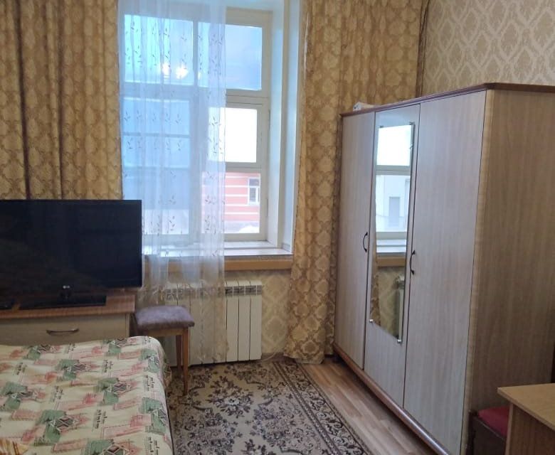 Продаётся комната в 8-комн. квартире, 12 м²