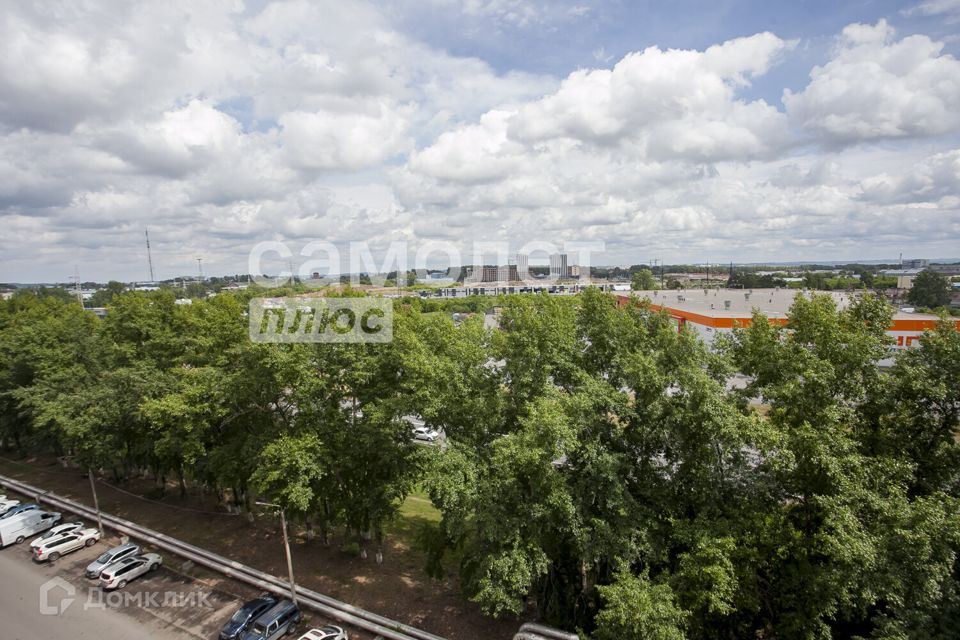 Продаётся 4-комнатная квартира, 143.9 м²