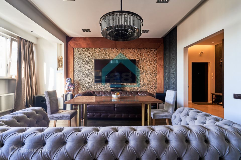 Продаётся 3-комнатная квартира, 101 м²