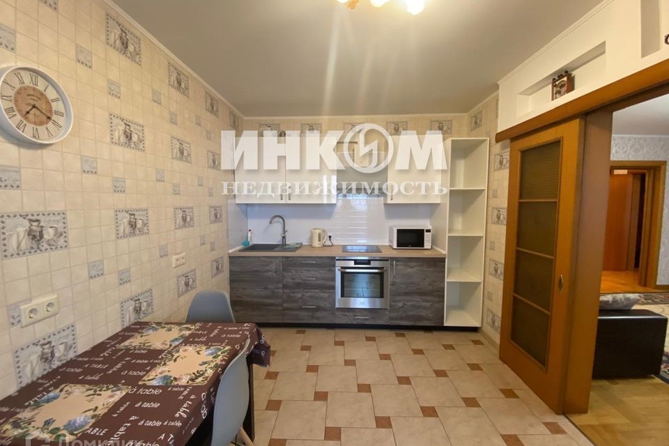 Сдаётся 2-комнатная квартира, 65 м²
