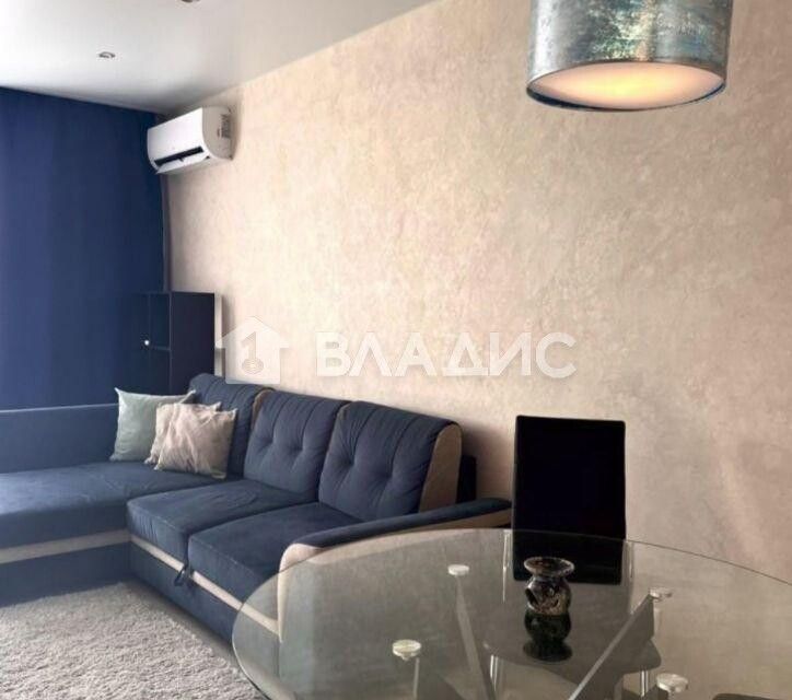 Продаётся 1-комнатная квартира, 43.3 м²