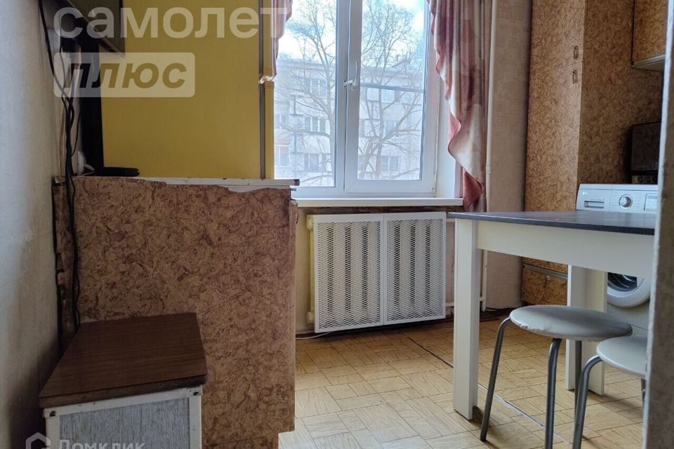 Продаётся 4-комнатная квартира, 58.9 м²