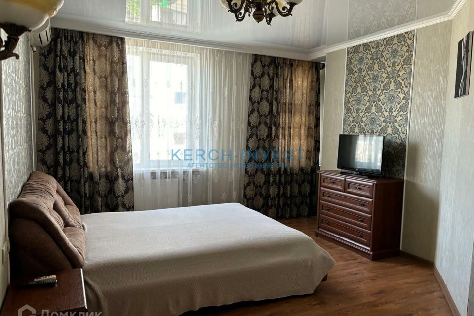 Сдаётся 2-комнатная квартира, 90 м²