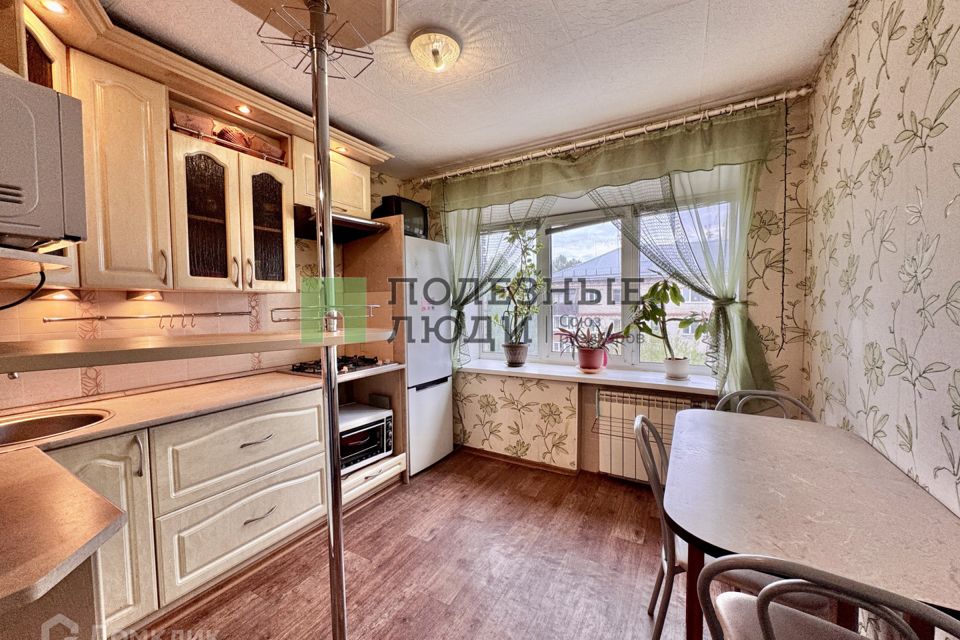 Продаётся 3-комнатная квартира, 47.6 м²