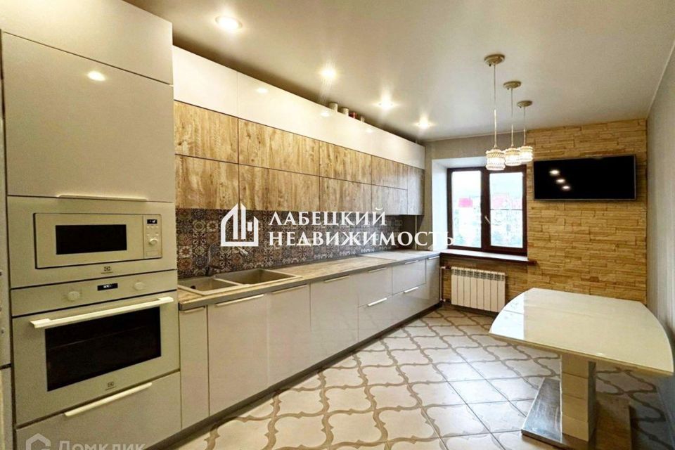Продаётся 2-комнатная квартира, 72 м²